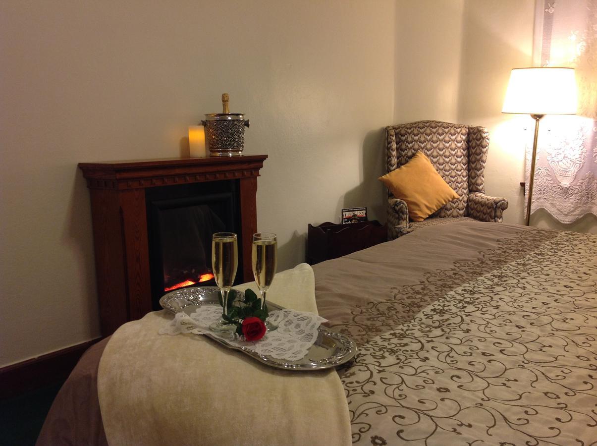 Ryan Hotel Уолъс Екстериор снимка